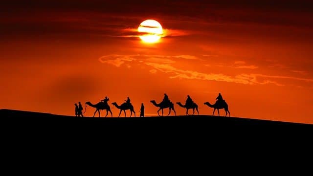 گرم باز آمدی محبوب سیم اندام سنگین دل